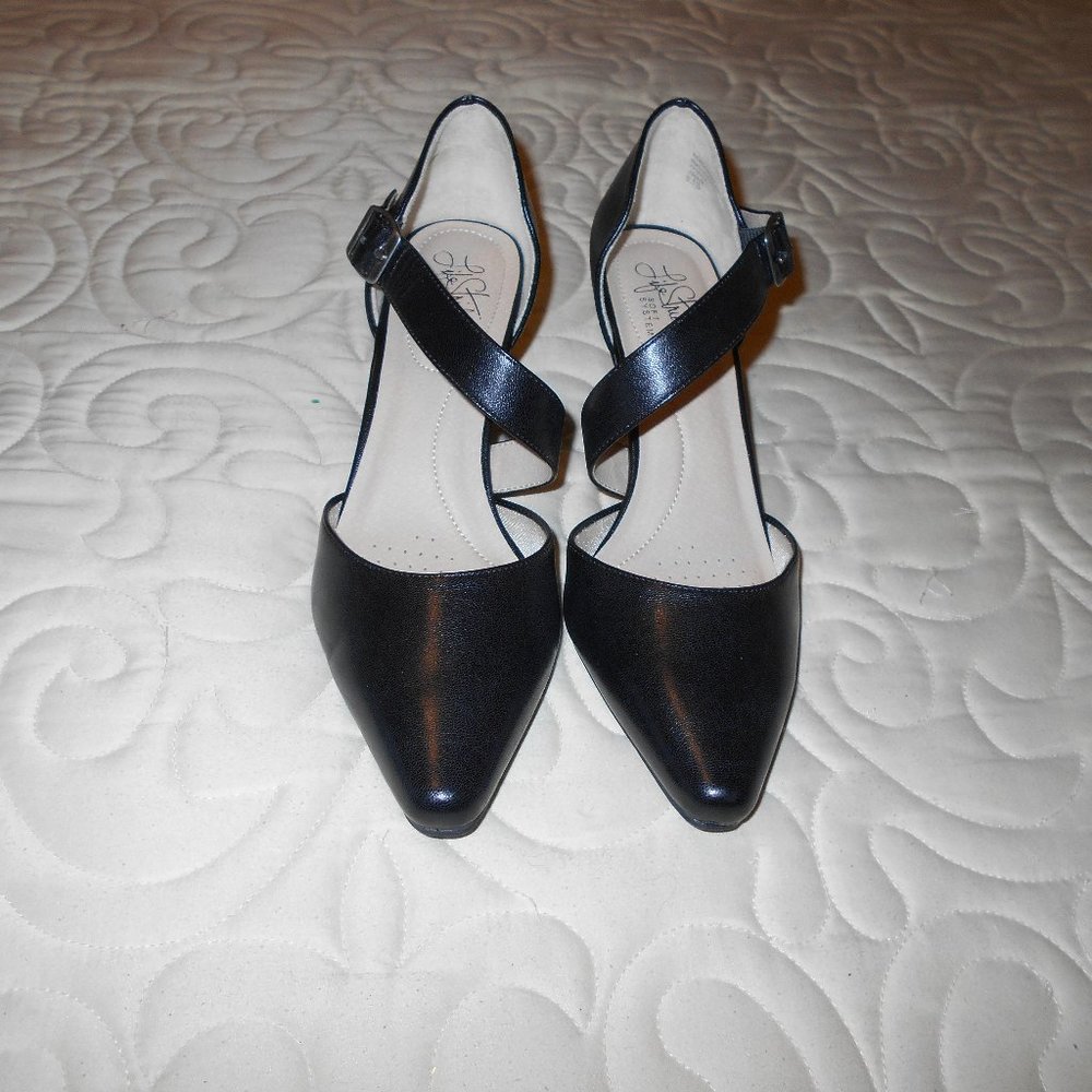 Women's Life Stride Heels. 8.5W